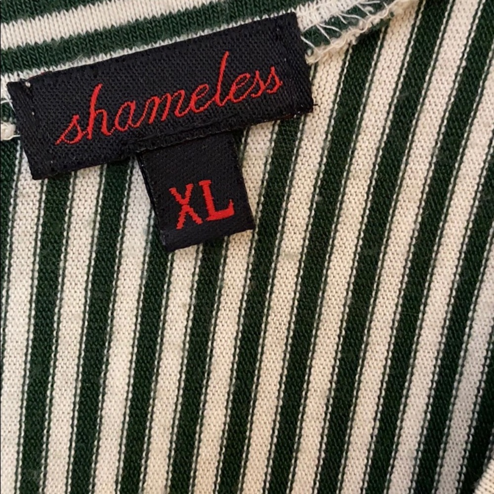 Keyhole back tee - Picture 3 of 6